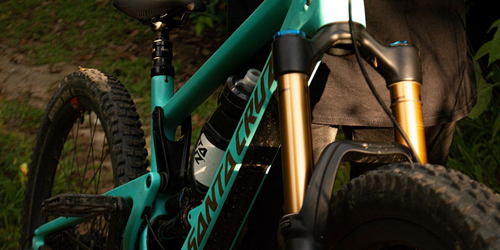 Header: unsplash-mountain-bike